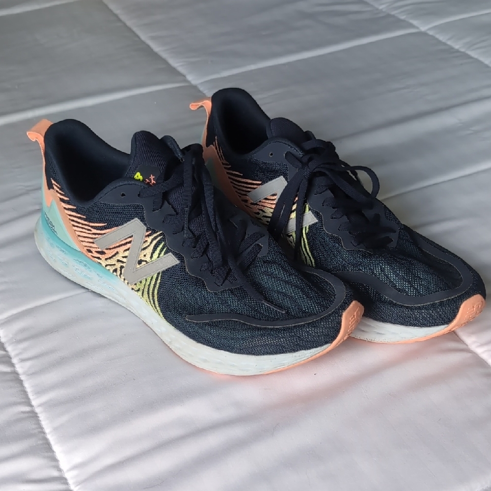 New Balance Women's Navy and Peach Athletic Shoes